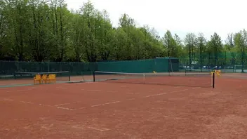 Tennis St — теннисный корт
