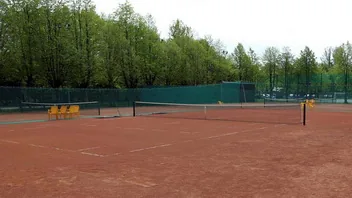 Tennis St — теннисный корт